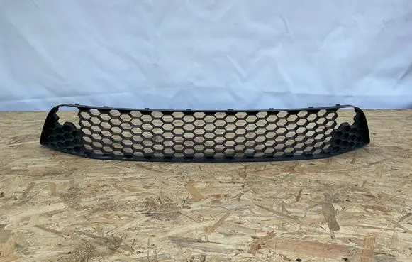 Skoda Fabia Mk2 (5J) Front bumper lower grill 5J085367B 3200101127 841000100