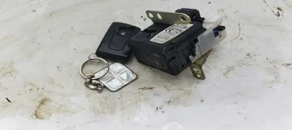 Toyota Corolla Verso E121 Ignition lock 626399000