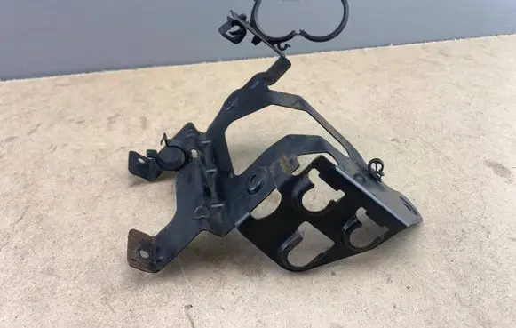 BMW 3 E46 Other engine bay part 6925211 64126925211