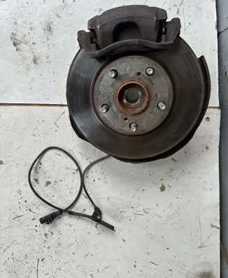 Toyota Auris E180 Front wheel hub spindle knuckle