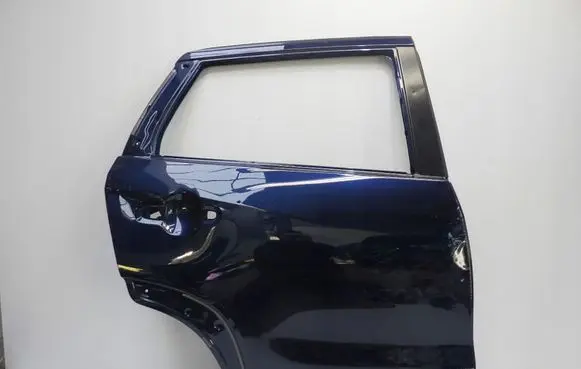 Suzuki SX4 S-Cross Rear door