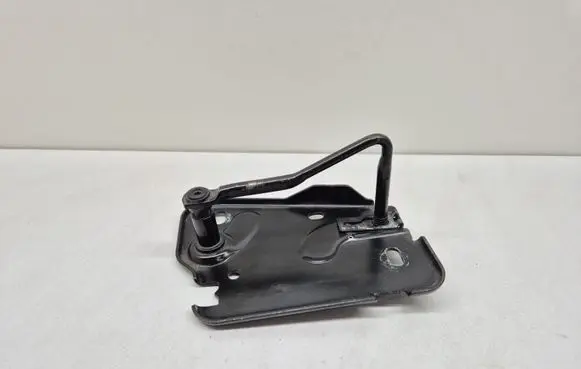 Volkswagen Touareg III Engine bonnet/hood lock/latch loop/hook 4M0823186D