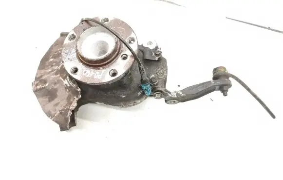 BMW 5 E60 E61 Front wheel hub 676095
