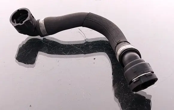BMW X5 E70 Engine coolant pipe/hose 7557185