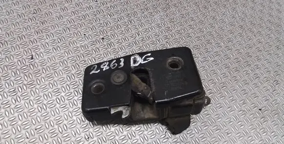 Volkswagen Transporter - Caravelle T4 Sliding door lock 701843604D
