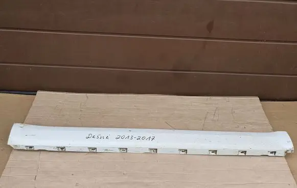 Skoda Yeti (5L) Sill 5L0853856B