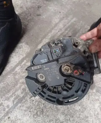 Renault Clio II Generator/alternator 7700434900 0124415014