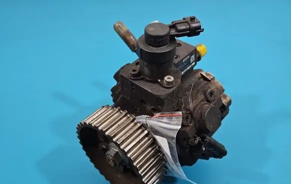 Renault Scenic III - Grand scenic III Fuel injection high pressure pump 0445010216 IMPRK1543065