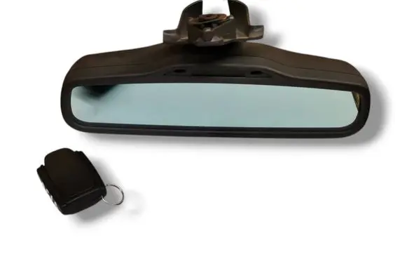 Rear view mirror (interior)
