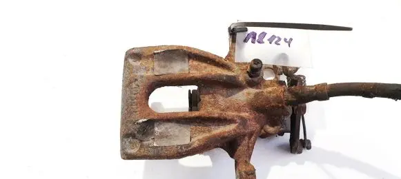 Ford Mondeo Mk III Rear brake caliper