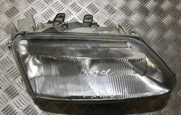 Renault Espace III Headlight/headlamp 7700820118