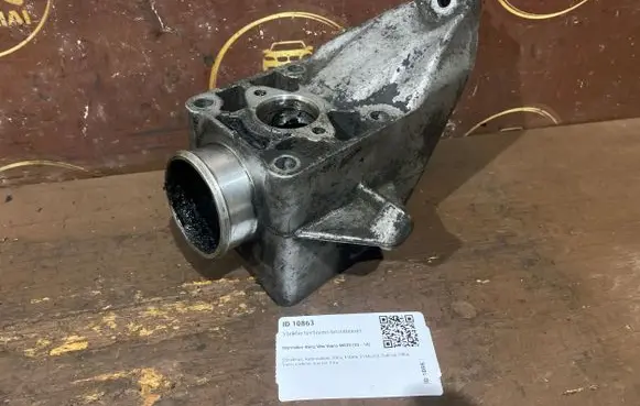 Mercedes-Benz Vito Viano W639 Engine mounting bracket A6462230004