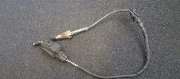 Volvo S80 Exhaust gas temperature sensor 30729648A 0528B10200016