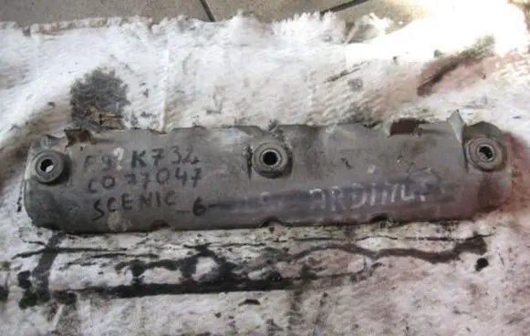 Renault Scenic I Rocker cam cover F9Q732 19DCI89KW