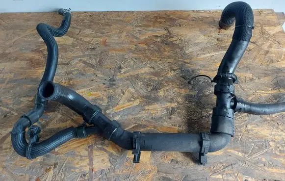 Ford Galaxy Engine coolant pipe/hose 