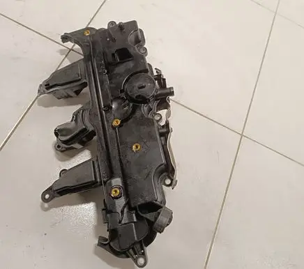 Renault Master III Rocker cam cover 118304798R
