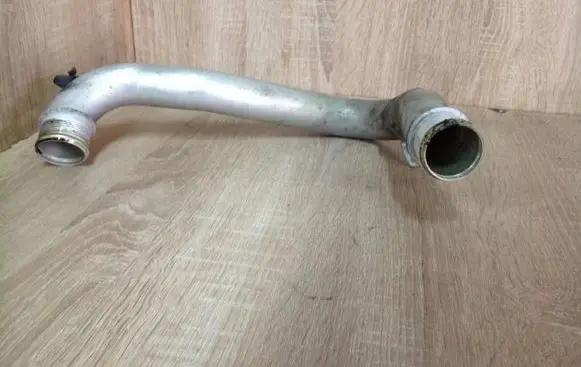 Intercooler hose/pipe