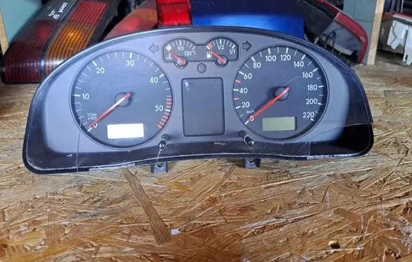 Volkswagen PASSAT B5 Speedometer (instrument cluster) 3B0919861J 110008793023