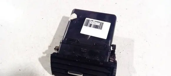 Ford Focus C-MAX Dash center air vent grill 05258002 05258-002