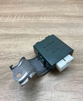 Lexus IS 220D-250-350 Door central lock control unit/module 8597053030 0515004060
