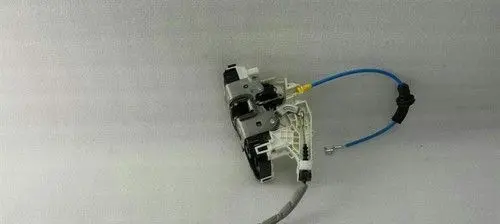 Mercedes-Benz E W212 Front door lock motor A2047202935
