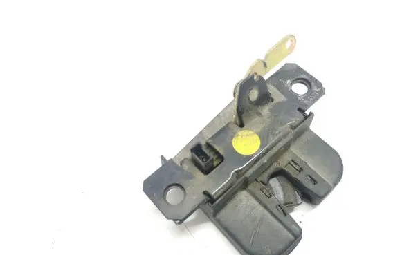 Loading door lock