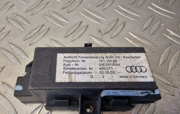 Audi A8 S8 D3 4E Door control unit/module 04E0919064