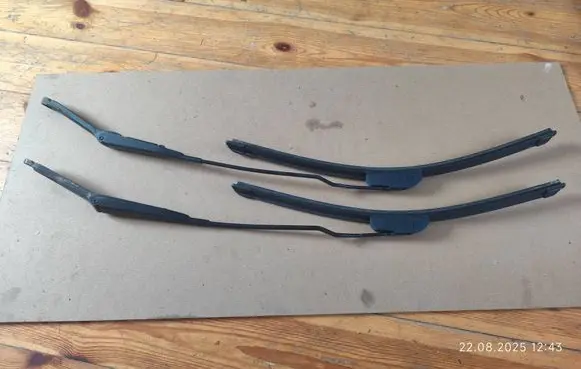 Opel Astra G Front wiper blade arm 90559554