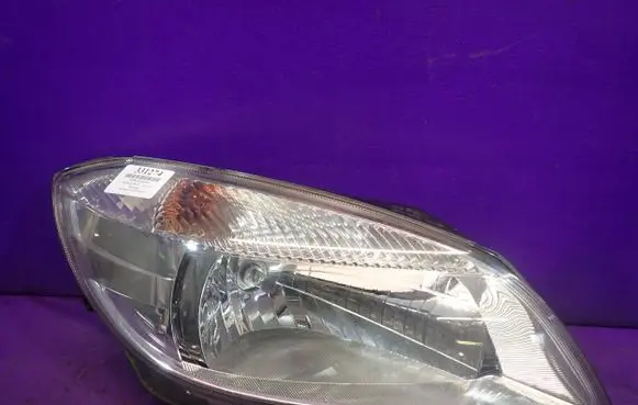 Skoda Fabia Mk2 (5J) Headlight/headlamp 1730088-02R
