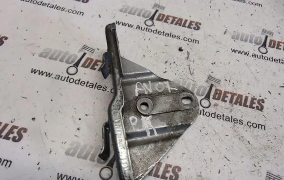 Toyota Avensis T250 Front bumper mounting bracket