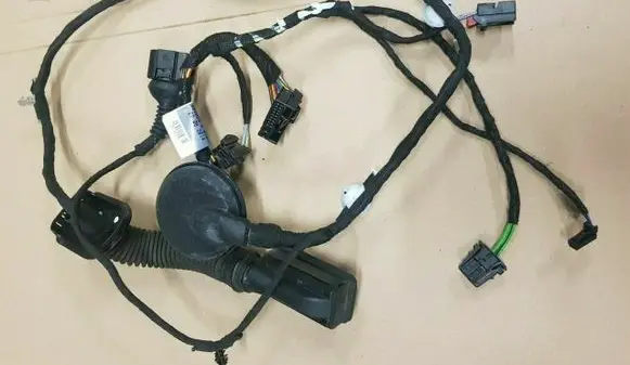 Audi A3 S3 8V Rear door wiring loom 8V5971687H