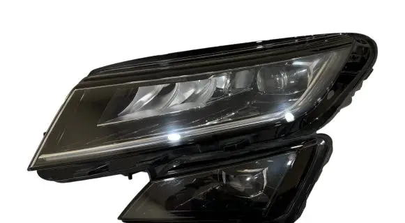 Skoda Kodiaq Headlight/headlamp 566941015F 1ZX01266925