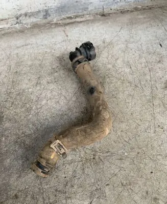Dacia Sandero II Engine coolant pipe/hose