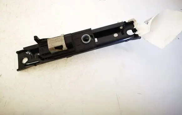 Opel Mokka X Seat belt adjustment rail 13585757