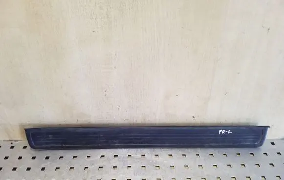 Honda CR-V Front sill trim cover 84252SWAA