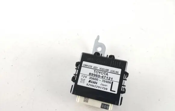 Toyota Prius+ (ZVW40) Light module LCM 8996047121 3560070406 8ZHK2291759