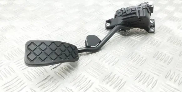 Seat Exeo (3R) Accelerator throttle pedal 8E2721523J