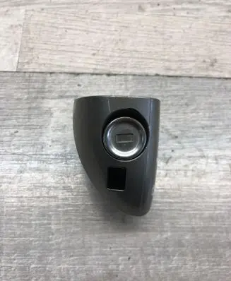 Mercedes-Benz R W251 Front door lock (next to the handle) A1647600177