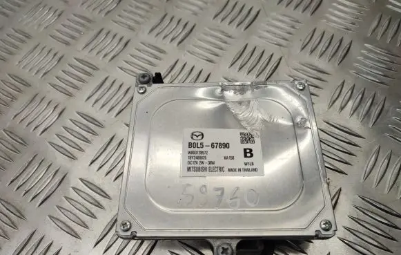 Mazda 3 Headlight ballast module Xenon B0L567890