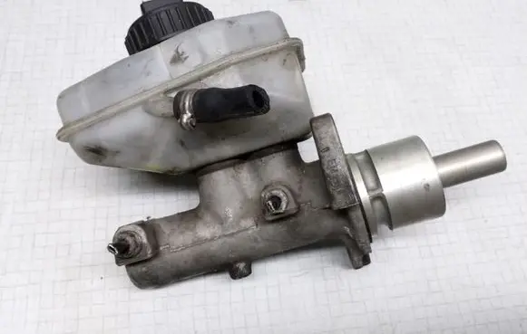Opel Vectra B Master brake cylinder DELPHI5676