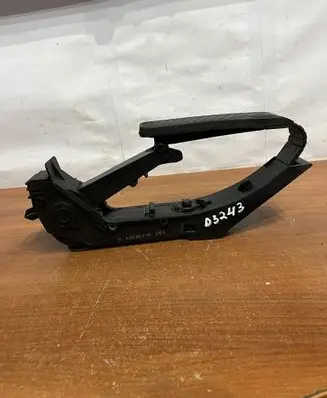 Mercedes-Benz S W221 Accelerator throttle pedal A2203000104 D3243