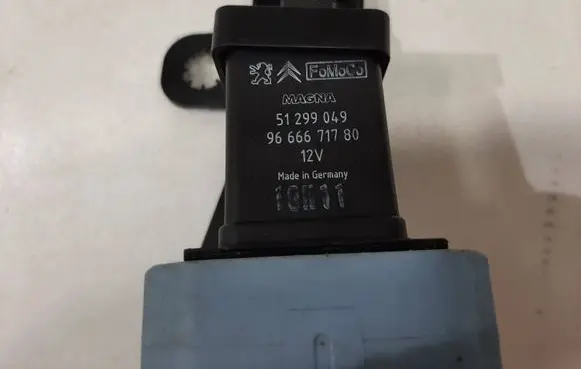 Volvo V50 Glow plug pre-heat relay 9666671780