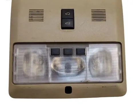Land Rover Discovery 3 - LR3 Spotlight XDE500102LUM