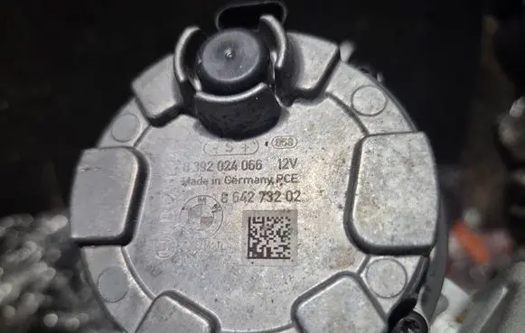 BMW X7 G07 Electric auxiliary coolant/water pump 8642732