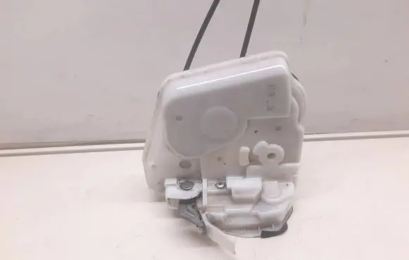 Mazda 6 Front door lock 1F13B0351 B0351 GS8S
