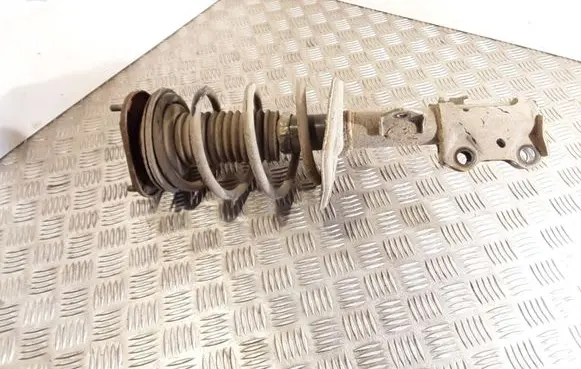 Toyota Auris 150 Front shock absorber with coil spring