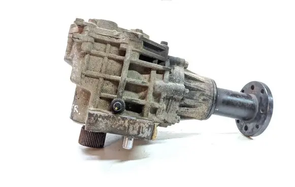 Gearbox transfer box case