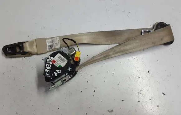 Skoda Superb B6 (3T) Front seatbelt 
