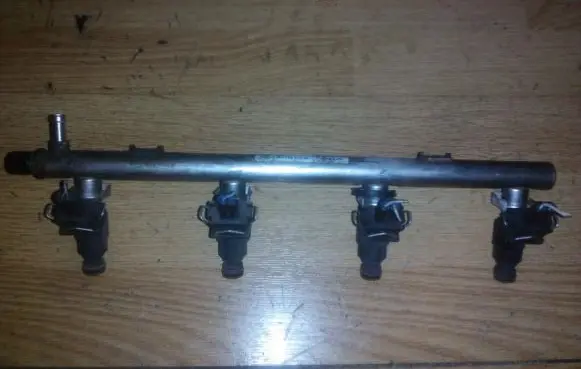 Fuel main line pipe