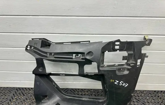 BMW M5 F90 Bumper support mounting bracket corner 8065319 15067010